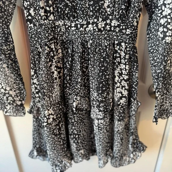 Lulus Love Me Right Black Floral Print Long Sleeve Tiered Mini Dress Size XS - Picture 7 of 9